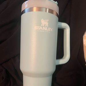 Stanley 40oz tumbler
